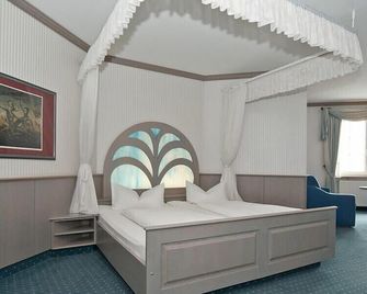 Hotel Drei Schwanen - Ristorante Due Fratelli - Hohenstein-Ernstthal