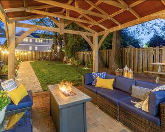 Sailor's Retreat! Perfect home for the getaway weekend. Best location! - Annapolis - Patio