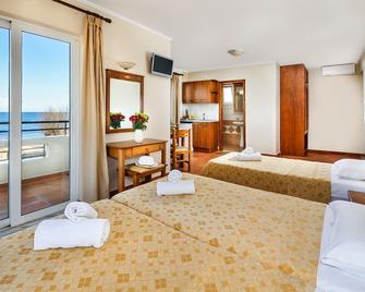 Panos Beach Hotel - Platanias - Habitación