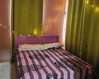 Traditional 1 bedroom apartment 2 mins from the beach - Flic en Flac - Bedroom
