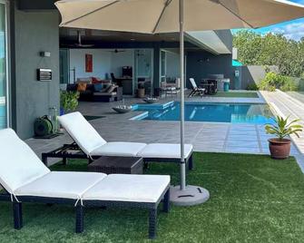 Aroha Seaview Villa In Nature -Private Pool - Pantai Cenang - Pool