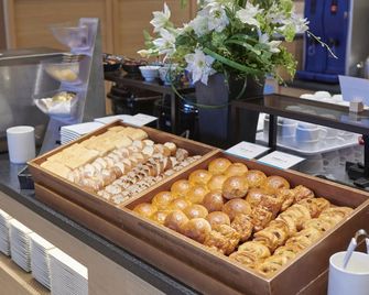 Hotel Vischio Amagasaki By Granvia - Amagasaki - Buffet