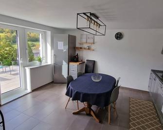 FeWo mit großer Terrasse im Herzen der fränkischen Schweiz - Unterleinleiter - Essbereich