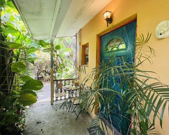 Miami Bungalow Oasis near Everglades & The Keys - Cutler Bay - Patio