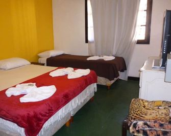 Passaros Suite Hotel - Puerto Iguazú - Bedroom