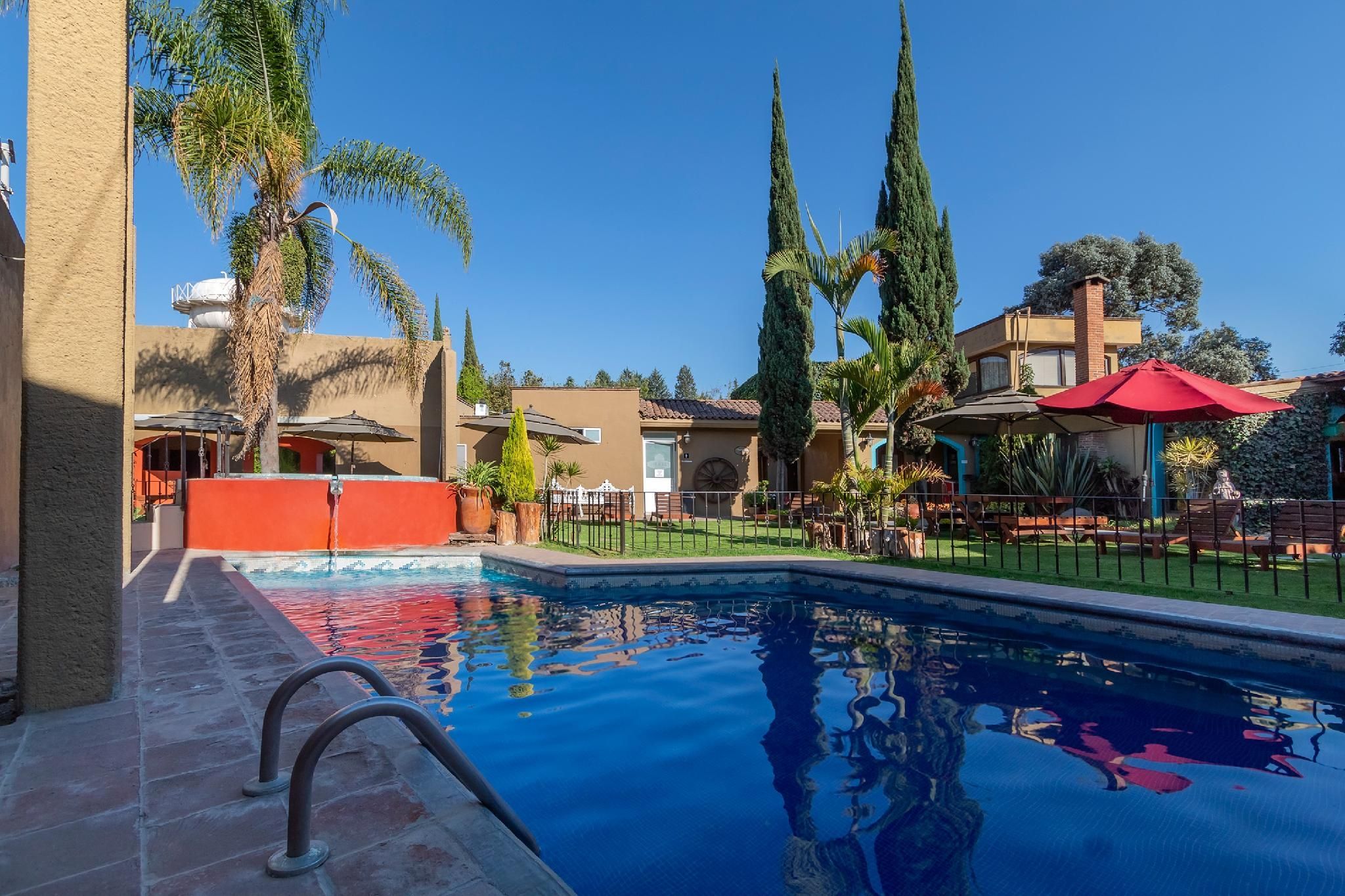 Collection O Hotel La Huerta Golf & Hotel, Cholula - Cholula - Pool