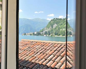 La tua finestra su Varenna-Como- - Fiumelatte - Balkon