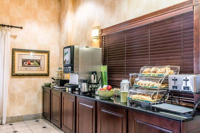 Quality Inn Hackettstown Long Valley 79 1 0 5