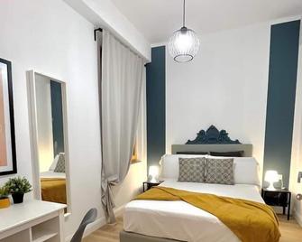 Happy Family Apartments Vigne - Genua - Sypialnia