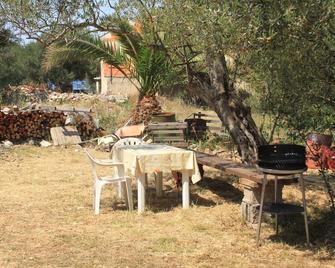 Apartments by the sea Luka, Dugi otok - 8151 - Luka - Patio