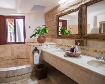 Villa El Ensueno By La Casa Que Canta - Zihuatanejo