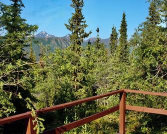 ○ ☆ Denali Starlight Cabin - Stunning Mountain Views - Denali Park - Balkon