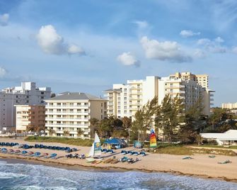 Wyndham Royal Vista Resort 2BR Apartment with Resort Access - Pompano Beach