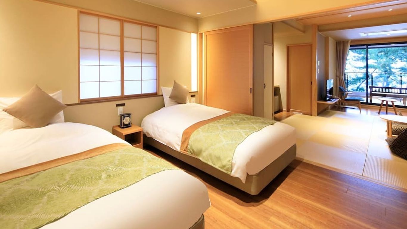 浜辺の料理宿 宝来館