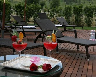 Regis Resort & Wellness - Turrivalignani - Patio