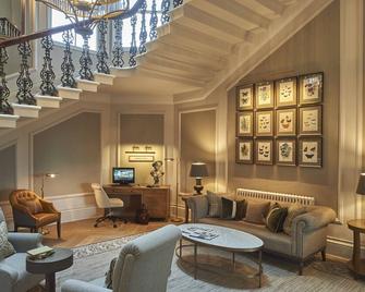 The Principal York - York - Living room