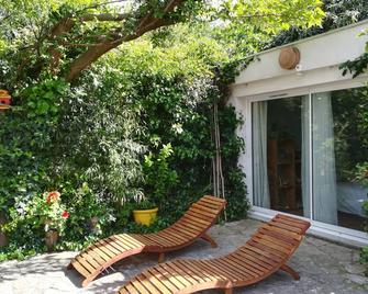 Grand studio avec piscine - Montpellier - Patio