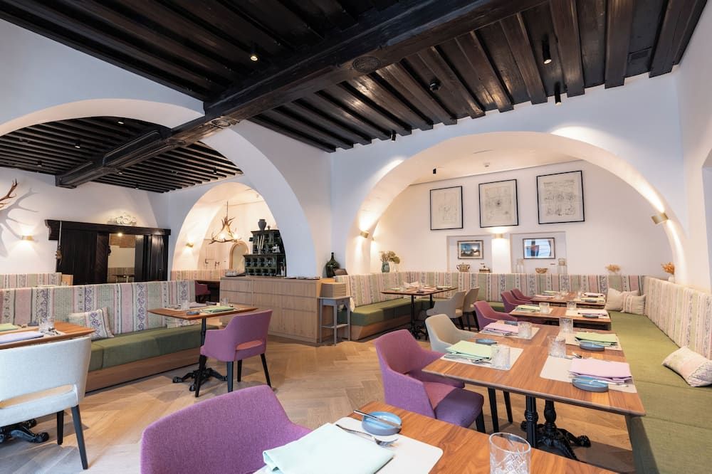 Boutiquehotel Zum Goldenen Hirschen - Gmunden - Restaurace