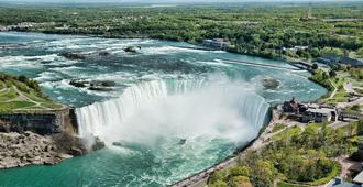 Howard Johnson by Wyndham Niagara Falls - Niagara Falls - Rakennus