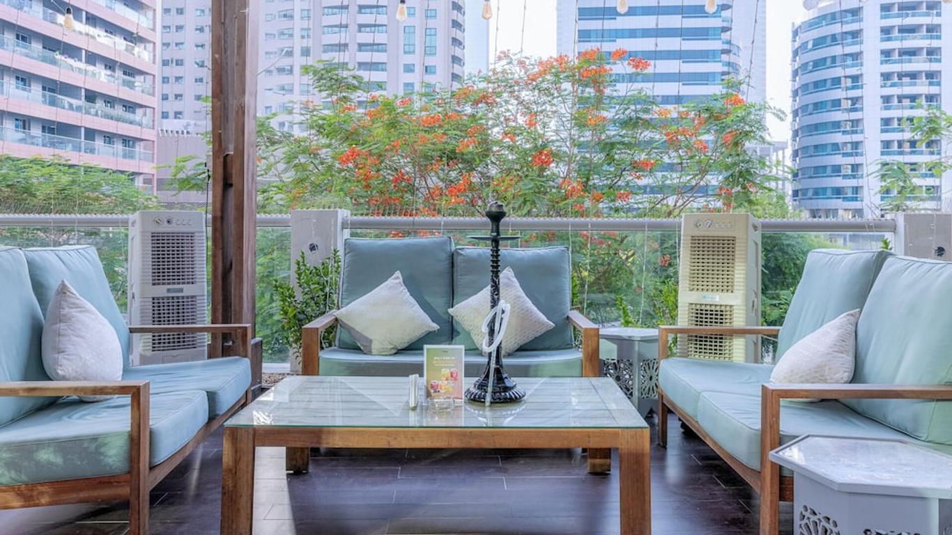 Time Oak Hotel & Suites