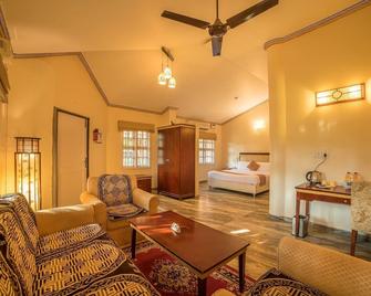 Vijayshree Resort And Heritage Village - Hosapete - Living room