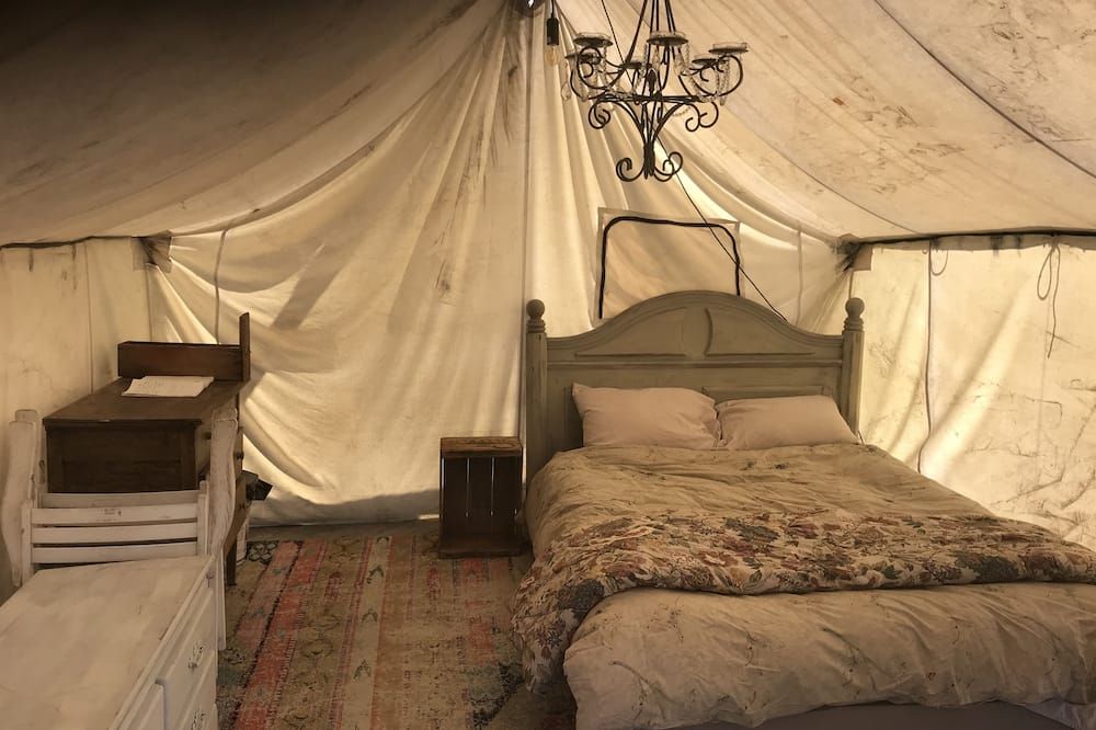 Evans Farm ~ Glamping Tent at the base of the mountains outside Joseph, Oregon. - Joseph - Habitación