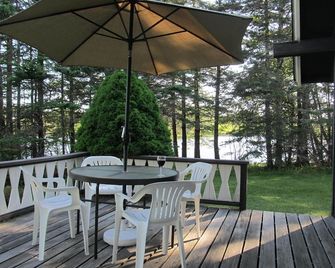 Bass Harbor Oceanfront Chalet: Peaceful, Private, Great On-The-Ocean View - Tremont - Patio