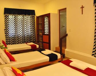 Lazar Residency Homestay - Kochi - Bedroom