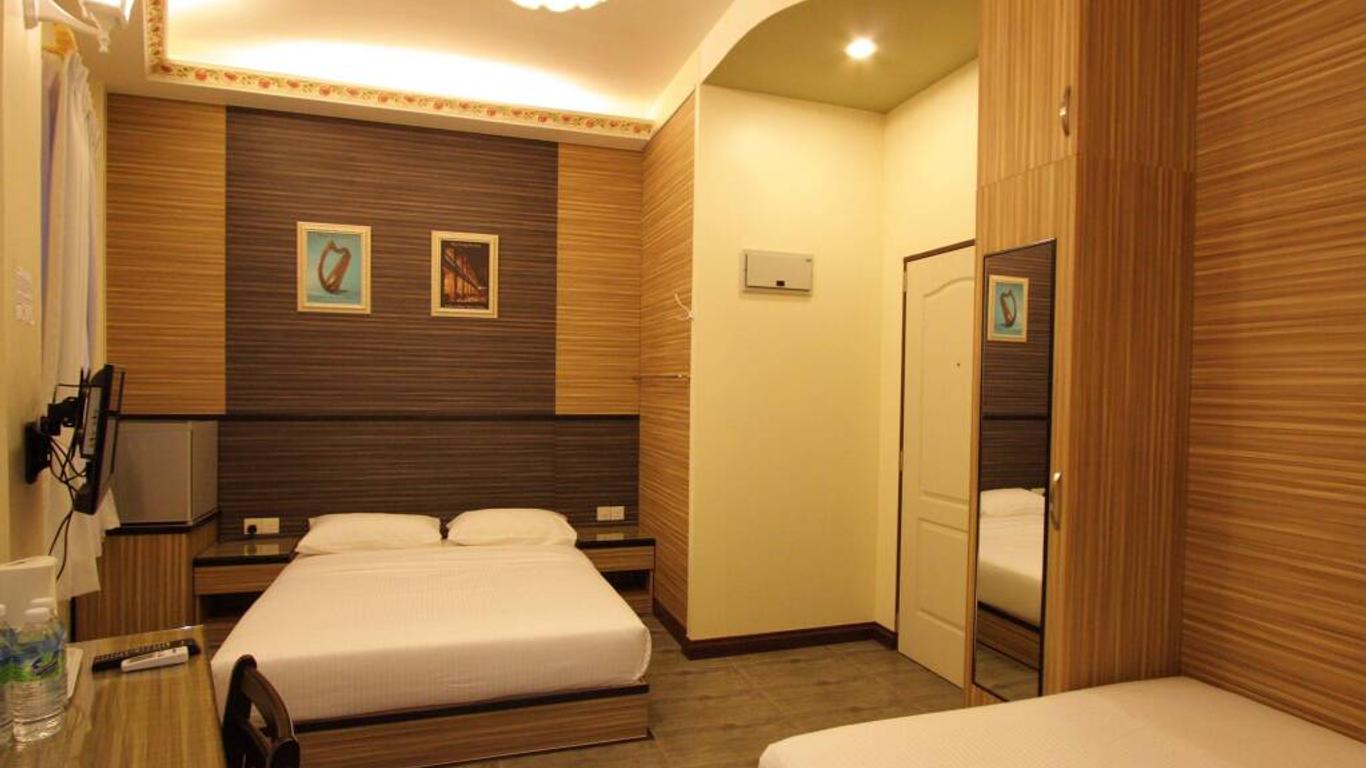 Shamrock Guest House II