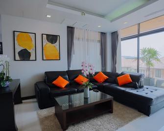 Infinity pool villa with ocean view - Phuket - Sala de estar