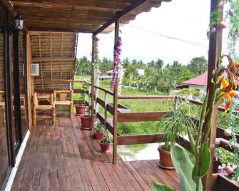 Hotel Sisters Inn - Moalboal - Balcón