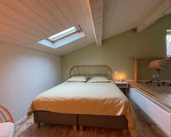 Charming Stone House On 3 Hectares Swimming Pool 12x6 - Saint-Laurent-et-Benon - Habitación