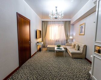 The Plaza Hotel - Almatý - Edificio