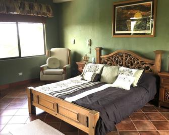 Nestled in the tropical rainforest with fabulous, unobstructed views! - Esparza - Habitación