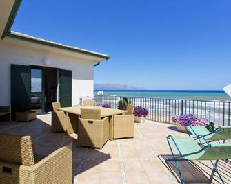 Dune Home alloggi sul mare - Alcamo - Balkon