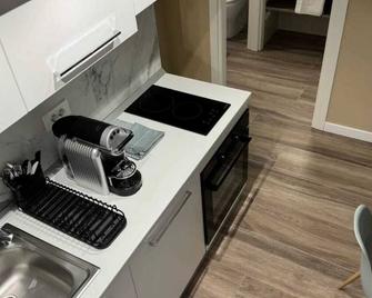 Apartment Luxury Ely Sanremo - San Remo - Kitchen