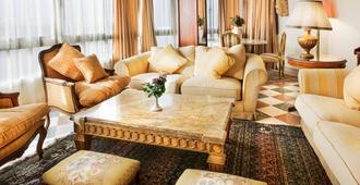 Pyramisa Hotel Luxor - Lúxor - Sala de estar