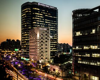 Hotel Manu Seoul Station - Seoul - Building
