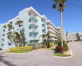 Sea Coast Gardens III 117 - New Smyrna Beach