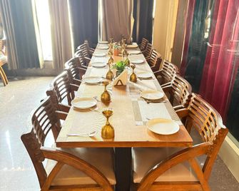 Hotel Paras Royal - Kota - Dining room