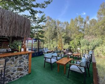 Gemicihan Bungalov & Pansiyon - Adrasan - Patio