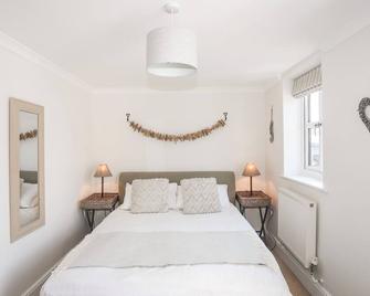 6 Boat Yard - Abersoch - Bedroom