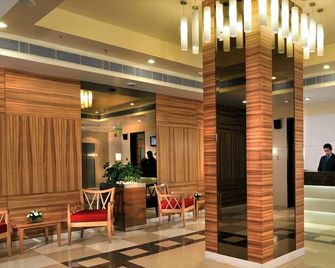 Hometel - Chandigarh - Resepsjon