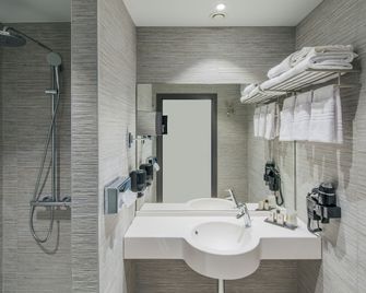 Orange Hotel La Louvière - La Louvière - Camera da letto