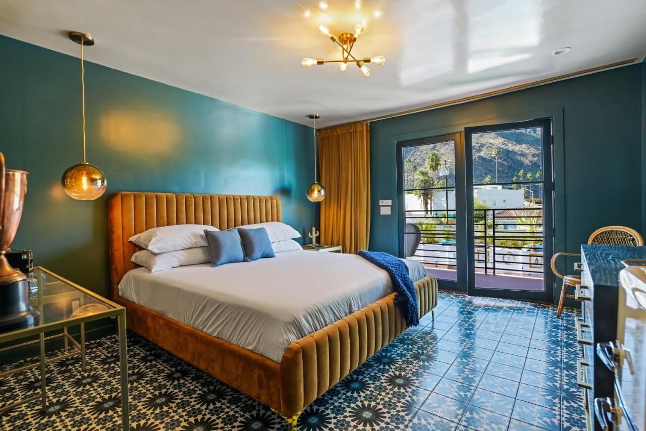 The Stardust Hotel - Adults Only thumbnail 2