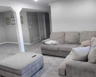 All you need for your home away from home in MN - Sauk Rapids - Living room
