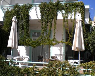 Marianthi Studios Stegna - Archangelos - Gebäude