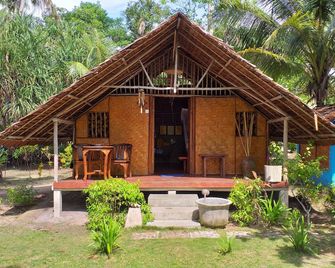 Mutiara Beach Resort - Telukbakau