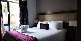 Ballyrobin Hotel - Crumlin - Bedroom