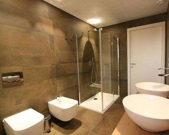 Hotel Dimorae Rooms and Suites - Apartments - Civitanova Marche - Habitación